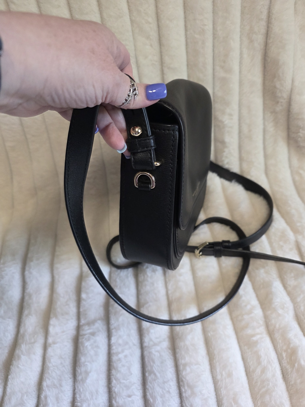 Marc Jacobs Black Leather Crossbody Bag - Picture 3 of 10